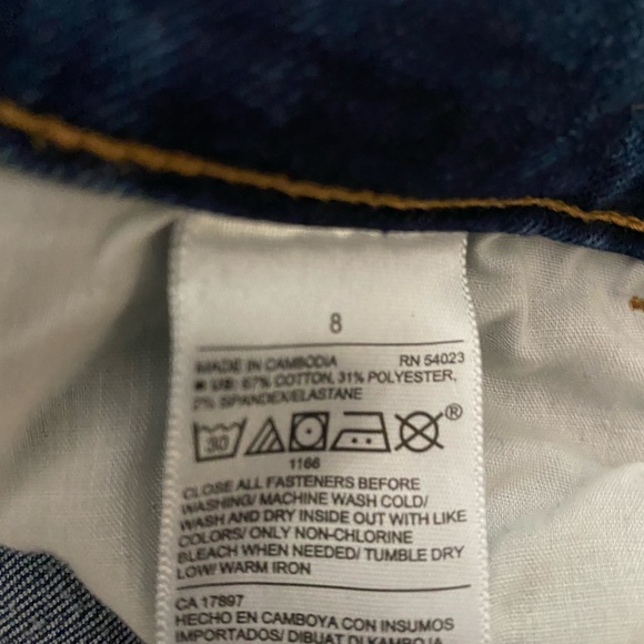 Old Navy Boot Cut Jeans - Picture 4 of 5